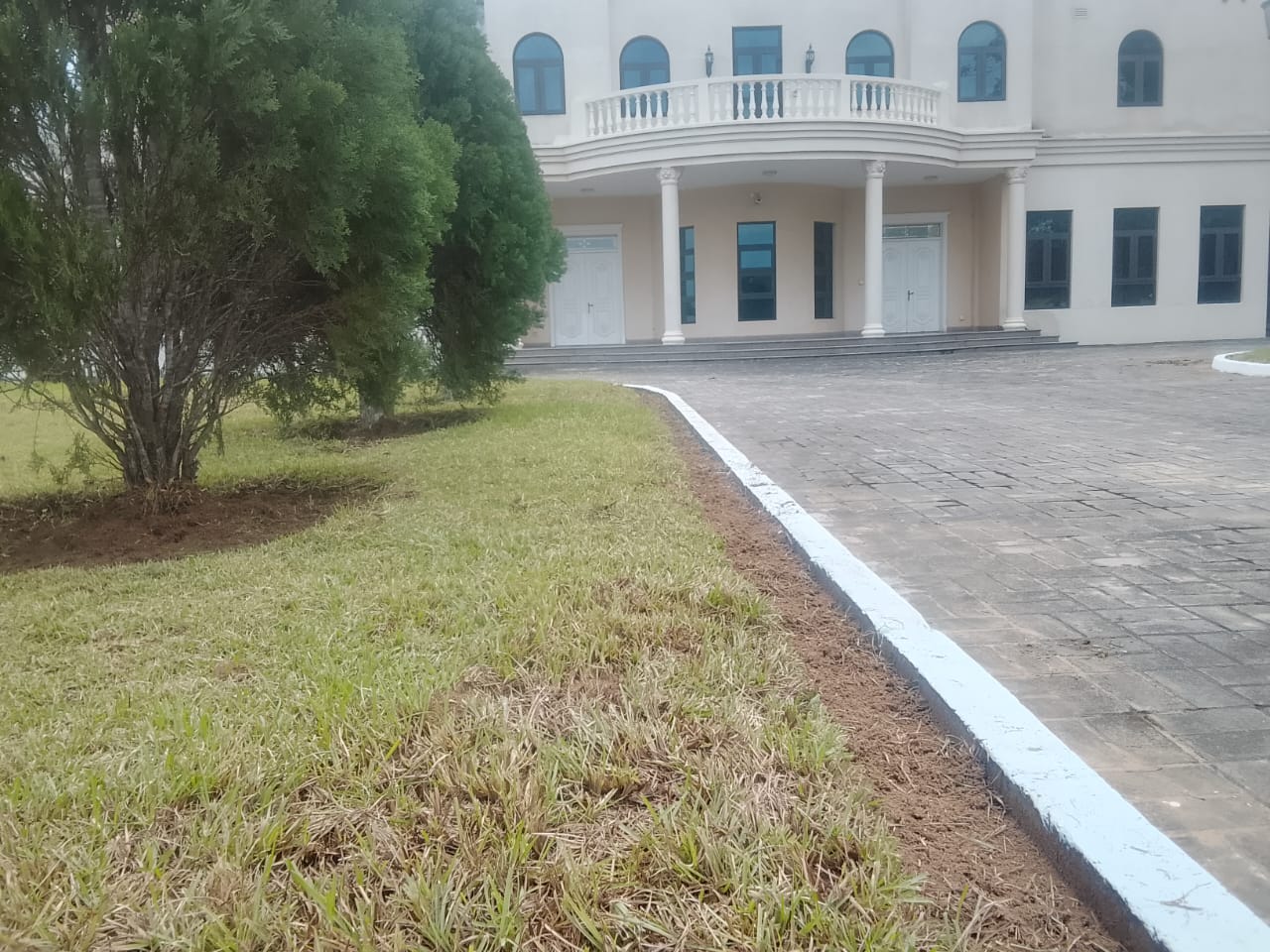 Vue 11 du chantier de réhabilitation des espaces du palais présidentiel à Ewo